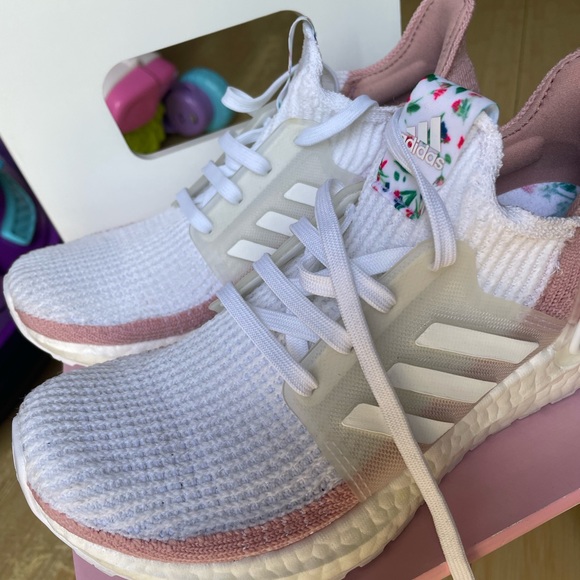 Adidas Boost Sneakers - Picture 2 of 3